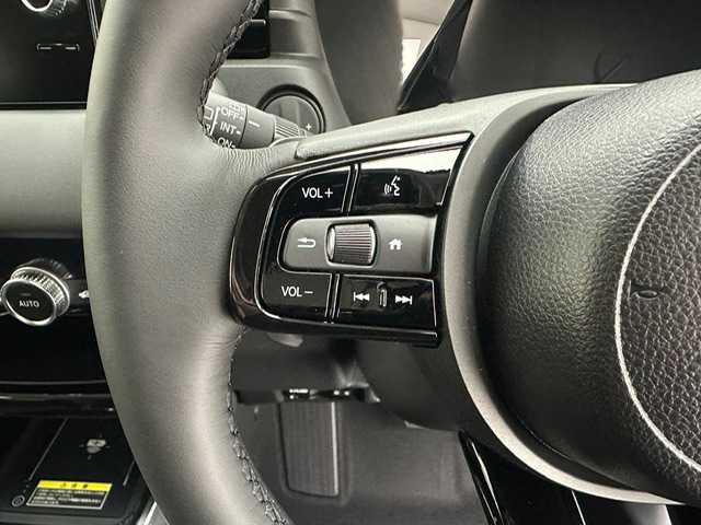 ホンダ ヴェゼル ハイブリッド e:HEV Z 兵庫県 2025(令7)年 0.1千km プラチナホワイトパール 登録済み未使用車/ハーフレザーシート/シートヒーター/ホンダセンシング/純正コネクトナビ＆フルセグTV/（USB＆BT＆AppleCarplay＆Androidauto)/バックカメラ/ワイヤレス充電器/ビルトインETC/パワーバックドア/オートライト/LEDライト/LEDフォグ/ステアリングヒーター/パドルシフト/コーナーセンサー/スマートキー/プッシュスタート