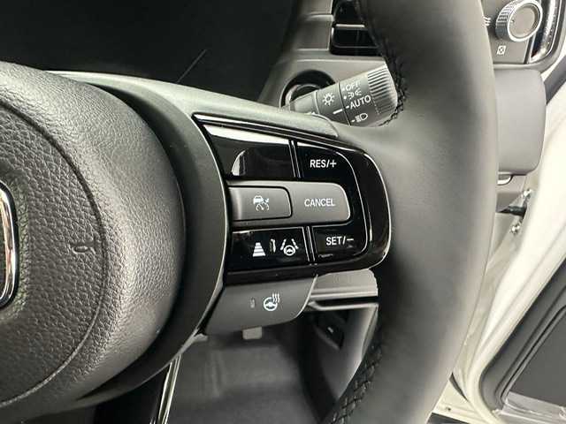 ホンダ ヴェゼル ハイブリッド e:HEV Z 兵庫県 2025(令7)年 0.1千km プラチナホワイトパール 登録済み未使用車/ハーフレザーシート/シートヒーター/ホンダセンシング/純正コネクトナビ＆フルセグTV/（USB＆BT＆AppleCarplay＆Androidauto)/バックカメラ/ワイヤレス充電器/ビルトインETC/パワーバックドア/オートライト/LEDライト/LEDフォグ/ステアリングヒーター/パドルシフト/コーナーセンサー/スマートキー/プッシュスタート