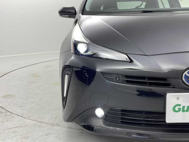 トヨタ プリウス S ツーリングセレ ブラックED 茨城県 2021(令3)年 1.6万km プレシャスブラックパール 純正ナビ　バックモニター　ＬＥＤヘッドライト　衝突軽減ブレーキ　追従クルコン　レーンキープアシスト　純正アルミホイール　ＥＴＣ　黒レザーシート　シートヒーター　ドライブレコーダー　スマートキー　禁煙車