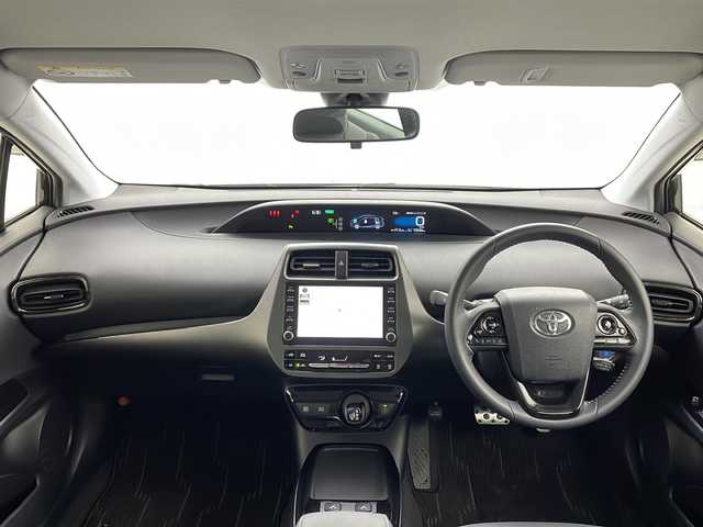 トヨタ プリウス S ツーリングセレ ブラックED 茨城県 2021(令3)年 1.6万km プレシャスブラックパール 純正ナビ　バックモニター　ＬＥＤヘッドライト　衝突軽減ブレーキ　追従クルコン　レーンキープアシスト　純正アルミホイール　ＥＴＣ　黒レザーシート　シートヒーター　ドライブレコーダー　スマートキー　禁煙車