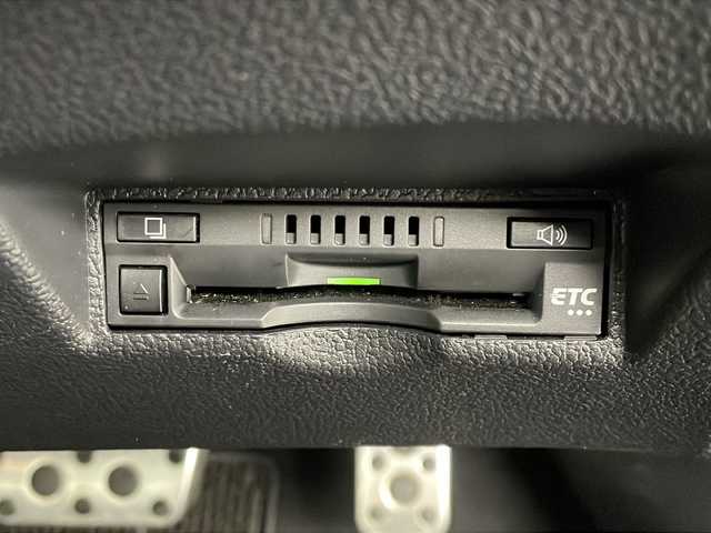 トヨタ プリウス S ツーリングセレ ブラックED 茨城県 2021(令3)年 1.6万km プレシャスブラックパール 純正ナビ　バックモニター　ＬＥＤヘッドライト　衝突軽減ブレーキ　追従クルコン　レーンキープアシスト　純正アルミホイール　ＥＴＣ　黒レザーシート　シートヒーター　ドライブレコーダー　スマートキー　禁煙車