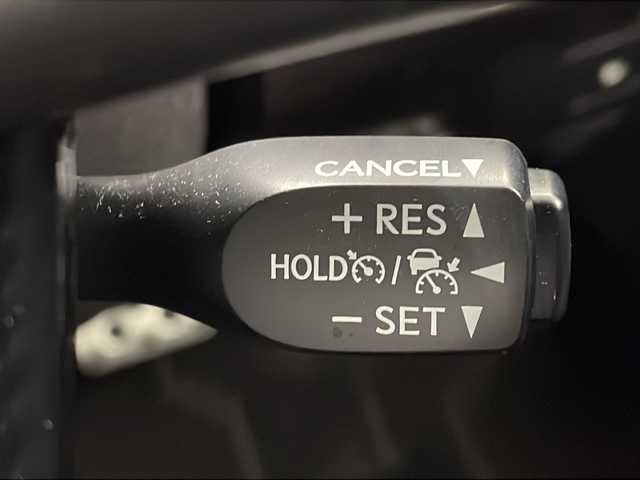 トヨタ プリウス S ツーリングセレ ブラックED 茨城県 2021(令3)年 1.6万km プレシャスブラックパール 純正ナビ　バックモニター　ＬＥＤヘッドライト　衝突軽減ブレーキ　追従クルコン　レーンキープアシスト　純正アルミホイール　ＥＴＣ　黒レザーシート　シートヒーター　ドライブレコーダー　スマートキー　禁煙車