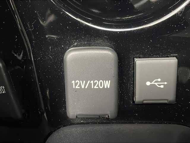 トヨタ プリウス S ツーリングセレ ブラックED 茨城県 2021(令3)年 1.6万km プレシャスブラックパール 純正ナビ　バックモニター　ＬＥＤヘッドライト　衝突軽減ブレーキ　追従クルコン　レーンキープアシスト　純正アルミホイール　ＥＴＣ　黒レザーシート　シートヒーター　ドライブレコーダー　スマートキー　禁煙車