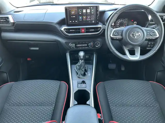 トヨタ ライズ Z 群馬県 2024(令6)年 0.8万km ブラックマイカメタリック/シャイニングホワイトパール 2トーンカラー/9型ディスプレイオーディオ/USB・HDMI・フルセグ/Apple CarPlay/Android Auto/バックカメラ/ビルトインETC/ステアリングスイッチ/前席シートヒーター/追従クルーズコントロール/横滑り防止装置/レーンキープアシスト/衝突軽減ブレーキ/アイドリングストップ/LEDヘッドランプ/シーケンシャルターンランプ/純正アルミホイール/取説・保証書/スマートキー×2