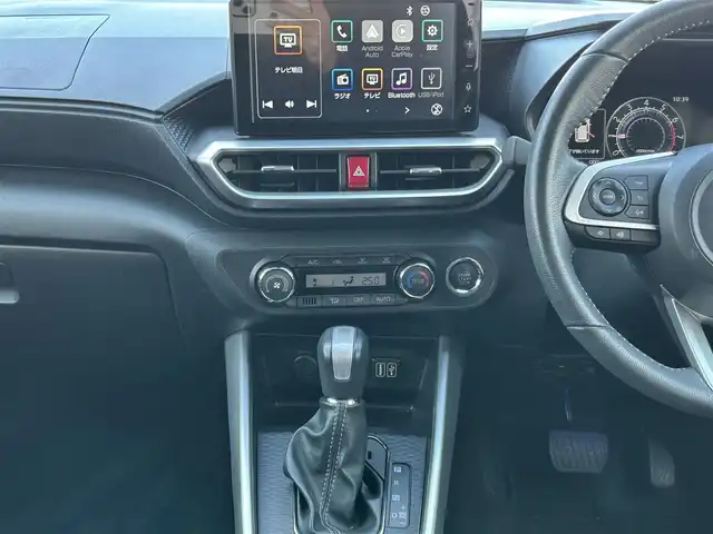 トヨタ ライズ Z 群馬県 2024(令6)年 0.8万km ブラックマイカメタリック/シャイニングホワイトパール 2トーンカラー/9型ディスプレイオーディオ/USB・HDMI・フルセグ/Apple CarPlay/Android Auto/バックカメラ/ビルトインETC/ステアリングスイッチ/前席シートヒーター/追従クルーズコントロール/横滑り防止装置/レーンキープアシスト/衝突軽減ブレーキ/アイドリングストップ/LEDヘッドランプ/シーケンシャルターンランプ/純正アルミホイール/取説・保証書/スマートキー×2