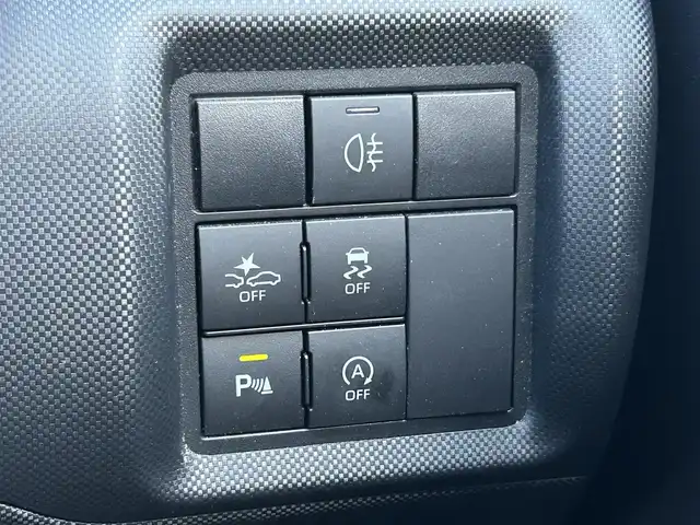 トヨタ ライズ Z 群馬県 2024(令6)年 0.8万km ブラックマイカメタリック/シャイニングホワイトパール 2トーンカラー/9型ディスプレイオーディオ/USB・HDMI・フルセグ/Apple CarPlay/Android Auto/バックカメラ/ビルトインETC/ステアリングスイッチ/前席シートヒーター/追従クルーズコントロール/横滑り防止装置/レーンキープアシスト/衝突軽減ブレーキ/アイドリングストップ/LEDヘッドランプ/シーケンシャルターンランプ/純正アルミホイール/取説・保証書/スマートキー×2