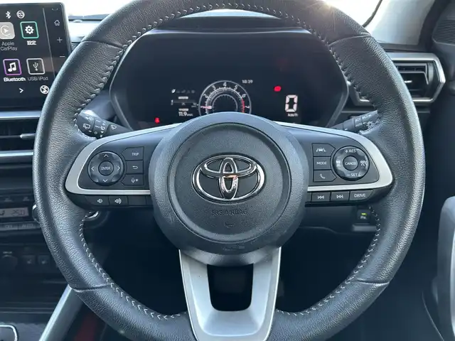 トヨタ ライズ Z 群馬県 2024(令6)年 0.8万km ブラックマイカメタリック/シャイニングホワイトパール 2トーンカラー/9型ディスプレイオーディオ/USB・HDMI・フルセグ/Apple CarPlay/Android Auto/バックカメラ/ビルトインETC/ステアリングスイッチ/前席シートヒーター/追従クルーズコントロール/横滑り防止装置/レーンキープアシスト/衝突軽減ブレーキ/アイドリングストップ/LEDヘッドランプ/シーケンシャルターンランプ/純正アルミホイール/取説・保証書/スマートキー×2