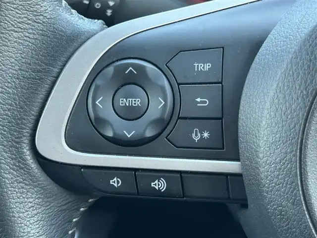 トヨタ ライズ Z 群馬県 2024(令6)年 0.8万km ブラックマイカメタリック/シャイニングホワイトパール 2トーンカラー/9型ディスプレイオーディオ/USB・HDMI・フルセグ/Apple CarPlay/Android Auto/バックカメラ/ビルトインETC/ステアリングスイッチ/前席シートヒーター/追従クルーズコントロール/横滑り防止装置/レーンキープアシスト/衝突軽減ブレーキ/アイドリングストップ/LEDヘッドランプ/シーケンシャルターンランプ/純正アルミホイール/取説・保証書/スマートキー×2