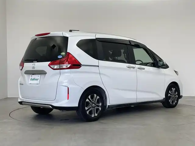 ホンダ フリード クロスター ホンダセンシング 埼玉県 2021(令3)年 4.5万km プラチナホワイトパール 純正メモリナビ/ CD DVD Bluetooth フルセグ/バックカメラ/レーダークルーズコントロール/前後ドライブレコーダー/両側パワースライドドア/ビルトインETC/シートヒーター/ハーフレザーシート/衝突被害軽減/前後コーナーセンサー/純正15インチアルミホイール