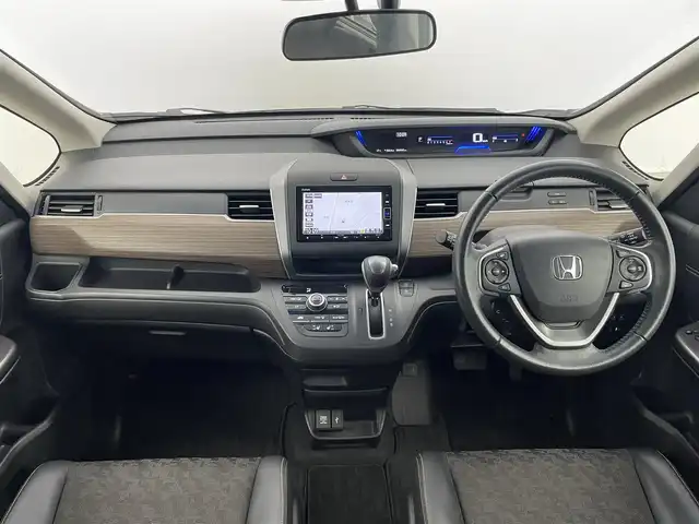 ホンダ フリード クロスター ホンダセンシング 埼玉県 2021(令3)年 4.5万km プラチナホワイトパール 純正メモリナビ/ CD DVD Bluetooth フルセグ/バックカメラ/レーダークルーズコントロール/前後ドライブレコーダー/両側パワースライドドア/ビルトインETC/シートヒーター/ハーフレザーシート/衝突被害軽減/前後コーナーセンサー/純正15インチアルミホイール