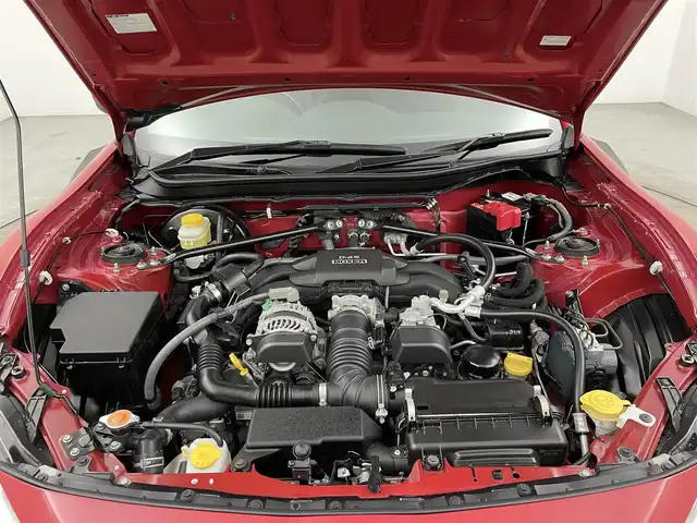 トヨタ ８６ GT リミテッド 大分県 2016(平28)年 2.5万km ピュアレッド 純正SDナビ　型式：NSCD-W66/【ワンセグTV、BT対応、CD、AM/FM】/ステアリングスイッチ/バックカメラ/プッシュスタート/スマートキー/クルーズコントロール/ETC/前後ドライブレコーダー/ハーフレザーシート/・前席シートヒーター/エンジンスターター/横滑り防止装置/電動格納ミラー/純正フロアマット/オートライト/LEDヘッドライト/LEDフォグ/純正17インチアルミホイール