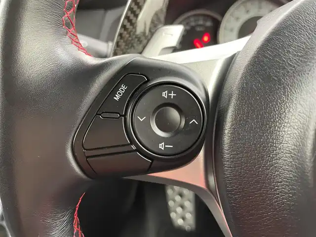 トヨタ ８６ GT リミテッド 大分県 2016(平28)年 2.5万km ピュアレッド 純正SDナビ　型式：NSCD-W66/【ワンセグTV、BT対応、CD、AM/FM】/ステアリングスイッチ/バックカメラ/プッシュスタート/スマートキー/クルーズコントロール/ETC/前後ドライブレコーダー/ハーフレザーシート/・前席シートヒーター/エンジンスターター/横滑り防止装置/電動格納ミラー/純正フロアマット/オートライト/LEDヘッドライト/LEDフォグ/純正17インチアルミホイール