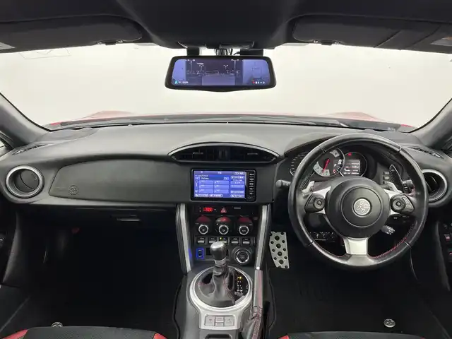トヨタ ８６ GT リミテッド 大分県 2016(平28)年 2.5万km ピュアレッド 純正SDナビ　型式：NSCD-W66/【ワンセグTV、BT対応、CD、AM/FM】/ステアリングスイッチ/バックカメラ/プッシュスタート/スマートキー/クルーズコントロール/ETC/前後ドライブレコーダー/ハーフレザーシート/・前席シートヒーター/エンジンスターター/横滑り防止装置/電動格納ミラー/純正フロアマット/オートライト/LEDヘッドライト/LEDフォグ/純正17インチアルミホイール