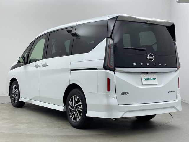 日産 セレナ e－パワー ハイウェイスター V 新潟県 2025(令7)年 0.1千km プリズムホワイト アラウンドビューモニター/プロパイロット　/両側パワースライドドア　/フリップダウンモニター　/純正メモリナビ（Bluetooth・USB）/フルセグ　/ブラインドスポットモニター/追従クルーズコントロール/レーンキープアシスト　/前後コーナーセンサー/ＬＥＤオートライト　/オートマチックハイビーム/インテリジェントルームミラー　/ビルトインＥＴＣ/レザーステアリング/ステアリングスイッチ/純正１６インチアルミホイール/スマートキー/スペアキー