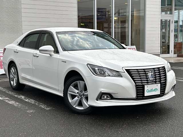 トヨタ クラウン ハイブリッド ロイヤルサルーン Four 秋田県 2017(平29)年 3.9万km ホワイトパールクリスタルシャイン 純正SDナビ/純正BT、CD、DVD、TV/バックカメラ/ドライブレコーダー/社外17インチAW/純正17インチAWサマー積込み/４WD/スペアキー/保証書、取説