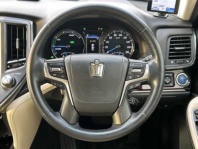 トヨタ クラウン ハイブリッド ロイヤルサルーン Four 秋田県 2017(平29)年 3.9万km ホワイトパールクリスタルシャイン 純正SDナビ/純正BT、CD、DVD、TV/バックカメラ/ドライブレコーダー/社外17インチAW/純正17インチAWサマー積込み/４WD/スペアキー/保証書、取説