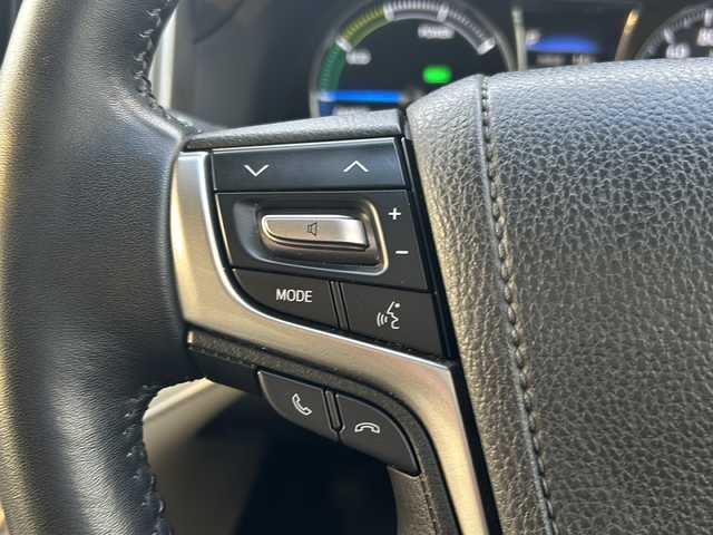 トヨタ クラウン ハイブリッド ロイヤルサルーン Four 秋田県 2017(平29)年 3.9万km ホワイトパールクリスタルシャイン 純正SDナビ/純正BT、CD、DVD、TV/バックカメラ/ドライブレコーダー/社外17インチAW/純正17インチAWサマー積込み/４WD/スペアキー/保証書、取説