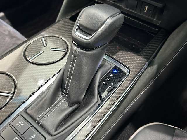 トヨタ クラウン ハイブリッド RS アドバンス 宮城県 2019(令1)年 7.1万km プレシャスブラックパール トヨタセーフティセンス/・プリクラッシュセーフティ/・レーントレーシングアシスト/・レーダークルーズコントロール/・ロードサインアシスト/・アダプティブハイビームシステム/・ブラインドスポットモニター/・インテリジェントクリアランスソナー/・パーキングアシスト/・リヤクロストラフィックオートブレーキ/純正ナビ/・フルセグTV/Bluetooth/CD/AUX/USB/・全方位カメラ/・ETC2.0/・ドライブレコーダー/デジタルインナーミラー/ヘッドアップディスプレイ/電動パーキングブレーキ/・オートブレーキホールド/100V充電/パドルシフト/ハーフレザーシート/・パワーシート（運転席/助手席）/・シートヒーター（運転席/助手席）/・シートメモリー（運転席）/・ステアリグヒーター/・ステアリングスイッチ/LEDヘッドライト/・オートライト/・フォグランプ/純正アルミホイール/純正フロアマット