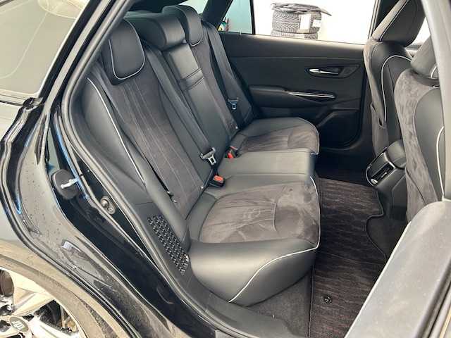 トヨタ クラウン ハイブリッド RS アドバンス 宮城県 2019(令1)年 7.1万km プレシャスブラックパール トヨタセーフティセンス/・プリクラッシュセーフティ/・レーントレーシングアシスト/・レーダークルーズコントロール/・ロードサインアシスト/・アダプティブハイビームシステム/・ブラインドスポットモニター/・インテリジェントクリアランスソナー/・パーキングアシスト/・リヤクロストラフィックオートブレーキ/純正ナビ/・フルセグTV/Bluetooth/CD/AUX/USB/・全方位カメラ/・ETC2.0/・ドライブレコーダー/デジタルインナーミラー/ヘッドアップディスプレイ/電動パーキングブレーキ/・オートブレーキホールド/100V充電/パドルシフト/ハーフレザーシート/・パワーシート（運転席/助手席）/・シートヒーター（運転席/助手席）/・シートメモリー（運転席）/・ステアリグヒーター/・ステアリングスイッチ/LEDヘッドライト/・オートライト/・フォグランプ/純正アルミホイール/純正フロアマット