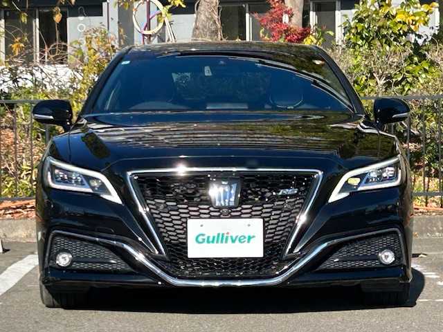 トヨタ クラウン ハイブリッド RS アドバンス 宮城県 2019(令1)年 7.1万km プレシャスブラックパール トヨタセーフティセンス/・プリクラッシュセーフティ/・レーントレーシングアシスト/・レーダークルーズコントロール/・ロードサインアシスト/・アダプティブハイビームシステム/・ブラインドスポットモニター/・インテリジェントクリアランスソナー/・パーキングアシスト/・リヤクロストラフィックオートブレーキ/純正ナビ/・フルセグTV/Bluetooth/CD/AUX/USB/・全方位カメラ/・ETC2.0/・ドライブレコーダー/デジタルインナーミラー/ヘッドアップディスプレイ/電動パーキングブレーキ/・オートブレーキホールド/100V充電/パドルシフト/ハーフレザーシート/・パワーシート（運転席/助手席）/・シートヒーター（運転席/助手席）/・シートメモリー（運転席）/・ステアリグヒーター/・ステアリングスイッチ/LEDヘッドライト/・オートライト/・フォグランプ/純正アルミホイール/純正フロアマット