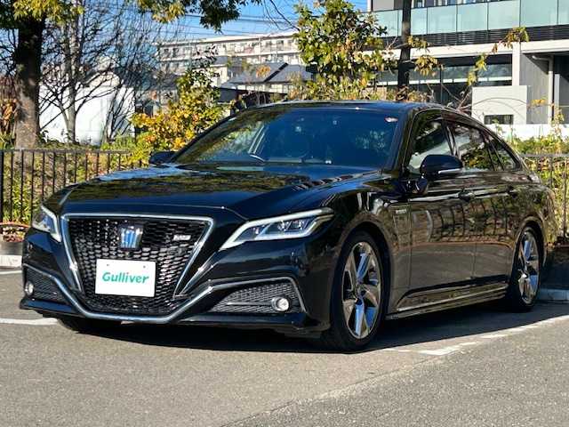 トヨタ クラウン ハイブリッド RS アドバンス 宮城県 2019(令1)年 7.1万km プレシャスブラックパール トヨタセーフティセンス/・プリクラッシュセーフティ/・レーントレーシングアシスト/・レーダークルーズコントロール/・ロードサインアシスト/・アダプティブハイビームシステム/・ブラインドスポットモニター/・インテリジェントクリアランスソナー/・パーキングアシスト/・リヤクロストラフィックオートブレーキ/純正ナビ/・フルセグTV/Bluetooth/CD/AUX/USB/・全方位カメラ/・ETC2.0/・ドライブレコーダー/デジタルインナーミラー/ヘッドアップディスプレイ/電動パーキングブレーキ/・オートブレーキホールド/100V充電/パドルシフト/ハーフレザーシート/・パワーシート（運転席/助手席）/・シートヒーター（運転席/助手席）/・シートメモリー（運転席）/・ステアリグヒーター/・ステアリングスイッチ/LEDヘッドライト/・オートライト/・フォグランプ/純正アルミホイール/純正フロアマット