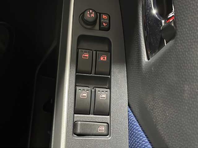 トヨタ タンク カスタムG－T 広島県 2018(平30)年 2.5万km マゼンタベリーマイカM 社外ナビ　/両側パワースライドドア　/バックカメラ　/フルセグ　/クルーズコントロール　/レーンキープアシスト　/衝突軽減　/オートライト　/LEDヘッドランプ　/スマートキー　/フォグランプ　/Bluetooth　/ETC/純正15インチアルミホイール(175/55/R15)/エアバック（運転席/助手席）