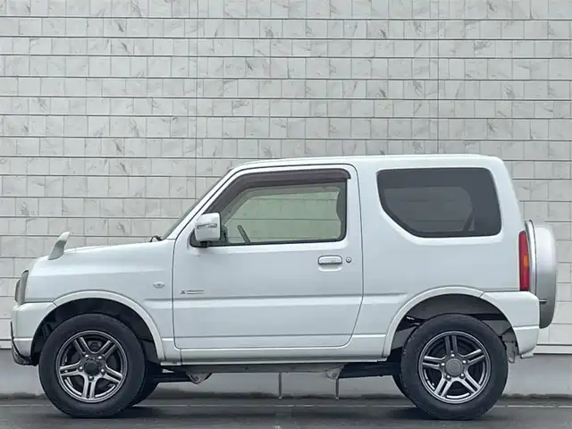 スズキ ジムニー クロスアドベンチャー 岩手県 2012(平24)年 6.8万km パールホワイト 禁煙車/4WD（切替）/ワンオーナー/社外オーディオ(1DIN)　　/シートヒーター/LEDヘッドライト　/フォグランプ　/ヘッドライトレベリング　/電動格納ミラー　/ウィンカーミラー　/革巻きステアリング/シガーソケット