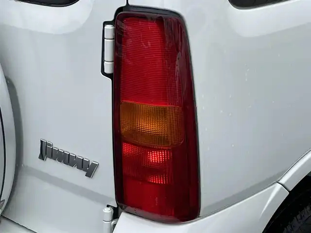 スズキ ジムニー クロスアドベンチャー 岩手県 2012(平24)年 6.8万km パールホワイト 禁煙車/4WD（切替）/ワンオーナー/社外オーディオ(1DIN)　　/シートヒーター/LEDヘッドライト　/フォグランプ　/ヘッドライトレベリング　/電動格納ミラー　/ウィンカーミラー　/革巻きステアリング/シガーソケット