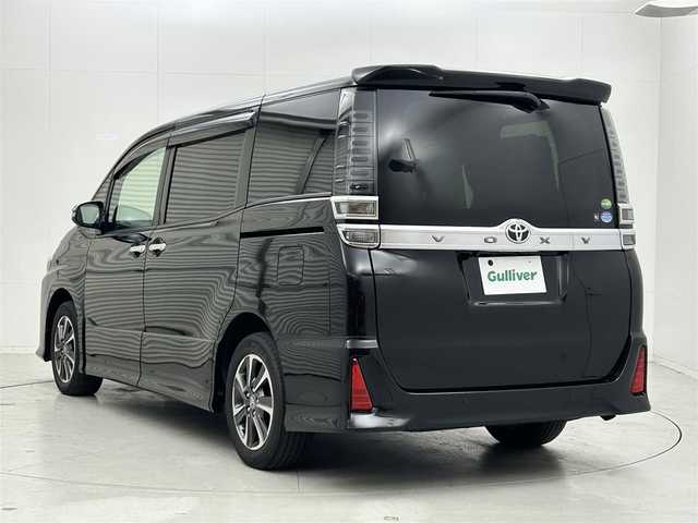 トヨタ ヴォクシー ZS 煌Ⅱ 愛知県 2020(令2)年 3万km ブラック トヨタセーフティ/純正10インチナビ/フルセグTV/CD/DVD/BTオーディオ/USB/バックカメラ/両側パワスラ/ビルトインETC/LEDヘッドライト/LEDフォグライト/純正フロアマット/純正16インチAW/MTモード付
