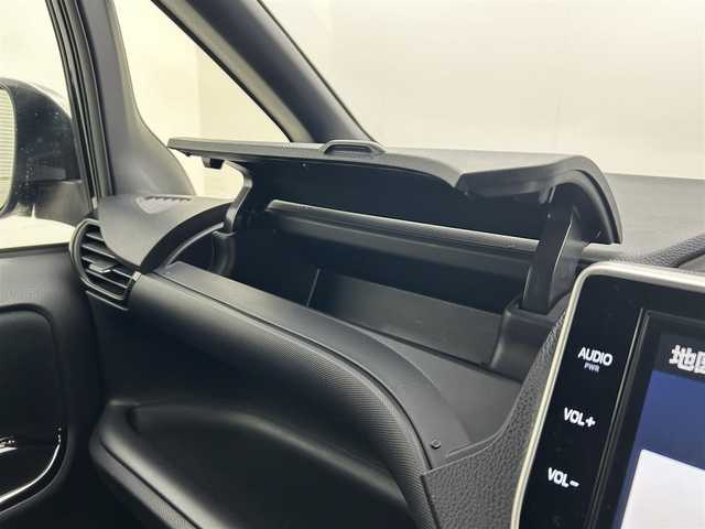 トヨタ ヴォクシー ZS 煌Ⅱ 愛知県 2020(令2)年 3万km ブラック トヨタセーフティ/純正10インチナビ/フルセグTV/CD/DVD/BTオーディオ/USB/バックカメラ/両側パワスラ/ビルトインETC/LEDヘッドライト/LEDフォグライト/純正フロアマット/純正16インチAW/MTモード付