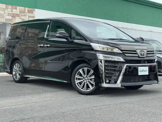 トヨタ ヴェルファイア ゴールデンアイズⅢ 徳島県 2022(令4)年 2.1万km ブラック ツインムーンルーフ/純正ディスプレイオーディオ/バックカメラ/両側パワースライドドア/パワーバックドア/デジタルインナーミラー/トヨタセーフティセンス/衝突被害軽減システム/追従機能付クルーズコントロール/レーンキープアシスト/ブラインドスポットモニター/リヤクロストラフィックアラート/ロードサインアシスト/オートマチックハイビーム/LEDオートヘッドライト/フロントフォグライト/電動パーキングブレーキ/ハーフレザーシート/ステアリングスイッチ/ブレーキホールド/スマートキー/ビルトインETC