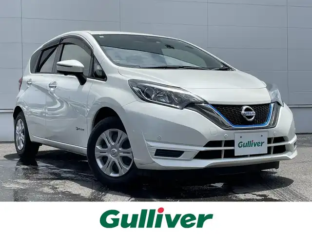 日産 ノート e－パワー X 佐賀県 2017(平29)年 2.8万km ブリリアントホワイトパール エマージェンシーブレーキ/車線逸脱警報/デジタルインナーミラー/フロント&バックソナー/9インチナビ(KENWOOD)/・アラウンドビューモニター/・CD/DVD/フルセグTV/BT/LEDヘッドライト/オートライト/プッシュスタート/ドライブレコーダー(DRV-N530)/ETC/ステアリングスイッチ/電動格納ミラー/ドアバイザー/フロアマット/ISOFIX