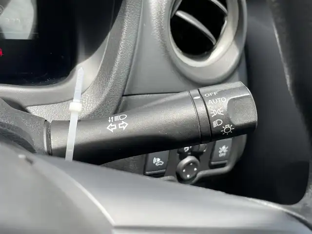 日産 ノート e－パワー X 佐賀県 2017(平29)年 2.8万km ブリリアントホワイトパール エマージェンシーブレーキ/車線逸脱警報/デジタルインナーミラー/フロント&バックソナー/9インチナビ(KENWOOD)/・アラウンドビューモニター/・CD/DVD/フルセグTV/BT/LEDヘッドライト/オートライト/プッシュスタート/ドライブレコーダー(DRV-N530)/ETC/ステアリングスイッチ/電動格納ミラー/ドアバイザー/フロアマット/ISOFIX