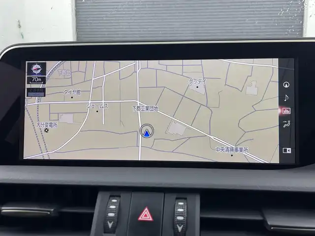 レクサス ＥＳ 300h 大分県 2018(平30)年 8.8万km プラチナムシルバーメタリック メーカーOPナビ/TV・Bluetooth・FM・AM/サンルーフ/バックカメラ/レーダークルーズ/ステアリングヒーター/パドルシフト/ベンチレーションシート/パワーシート/BSM/ETC/LEDヘッドライト/電動パーキングブレーキ/フロアマット/衝突軽減システム