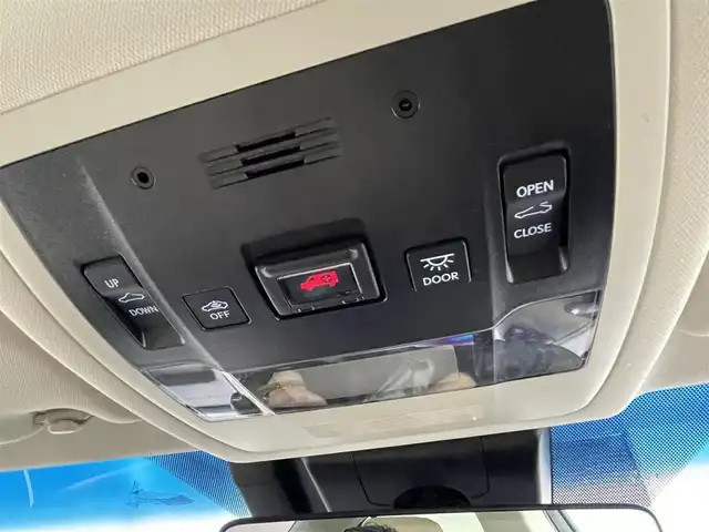 レクサス ＥＳ 300h 大分県 2018(平30)年 8.8万km プラチナムシルバーメタリック メーカーOPナビ/TV・Bluetooth・FM・AM/サンルーフ/バックカメラ/レーダークルーズ/ステアリングヒーター/パドルシフト/ベンチレーションシート/パワーシート/BSM/ETC/LEDヘッドライト/電動パーキングブレーキ/フロアマット/衝突軽減システム