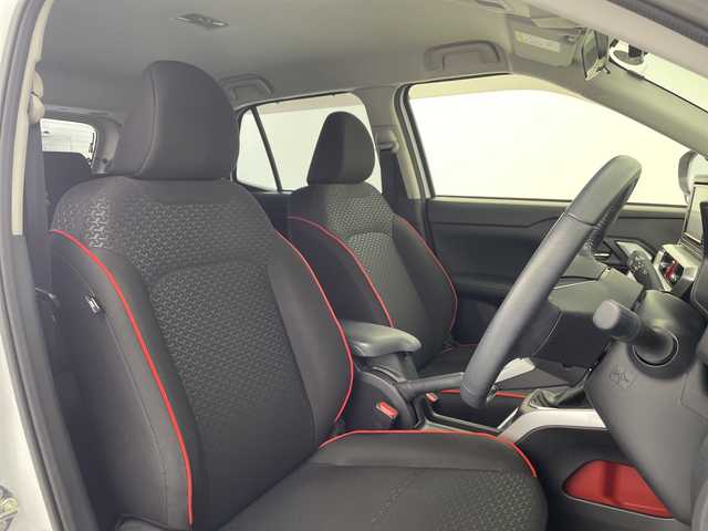トヨタ ライズ Z 愛知県 2021(令3)年 1.5万km シャイニングホワイトパール 社外ナビ/・Bluetooth/・CD/DVD/・フルセグテレビ/・SD音楽録音/シートヒーター/衝突軽減ブレーキ/レーンキープアシスト/オートマチックハイビーム/レーダークルーズコントロール/前後コーナーセンサー/前後ドライブレコーダー/LEDヘッドライト/純正フロアマット/スペアキー