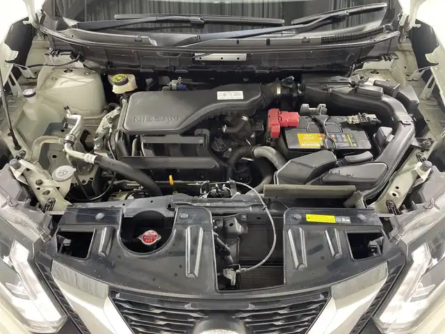 日産 エクストレイル 20Xi 神奈川県 2019(平31)年 5.3万km ブリリアントホワイトパール 純正9型SDナビゲーション【MM518D-L】/AM FM フルセグ CD DVD Bluetooth AUX USB/インテリジェントアラウンドビューモニター/プロパイロット/レーダークルーズコントロール/エマージェンシーブレーキ/レーンディパーチャーワーニング/ブラインドスポットモニター/インテリジェントルームミラー/アイドリングストップ/全席シートヒーター/前後ドライブレコーダー/パワーバックドア/ビルトインETC/電子パーキング/オートホールド/クイックコンフォート/LEDヘッドライト/オートマチックハイビーム/フォグランプ/純正18インチアルミホイール/純正フロアマット/ドアバイザー/スペアキー