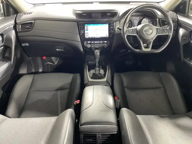 日産 エクストレイル 20Xi 神奈川県 2019(平31)年 5.3万km ブリリアントホワイトパール 純正9型SDナビゲーション【MM518D-L】/AM FM フルセグ CD DVD Bluetooth AUX USB/インテリジェントアラウンドビューモニター/プロパイロット/レーダークルーズコントロール/エマージェンシーブレーキ/レーンディパーチャーワーニング/ブラインドスポットモニター/インテリジェントルームミラー/アイドリングストップ/全席シートヒーター/前後ドライブレコーダー/パワーバックドア/ビルトインETC/電子パーキング/オートホールド/クイックコンフォート/LEDヘッドライト/オートマチックハイビーム/フォグランプ/純正18インチアルミホイール/純正フロアマット/ドアバイザー/スペアキー