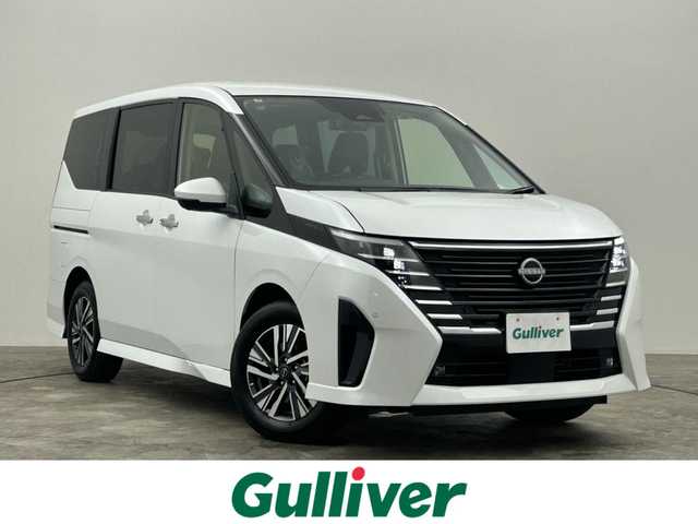 日産 セレナ e－パワー ハイウェイスター V 群馬県 2025(令7)年 0.1千km プリズムホワイト 登録済未使用車　純正１２．３インチナビ　全方位カメラ　後席モニター　両側パワスラ　追従クルコン　ワイヤレス充電　ＬＥＤヘッドライト　踏み間違い衝突防止　車線逸脱防止　純正ＡＷ　前後ドラレコ　ＥＴＣ