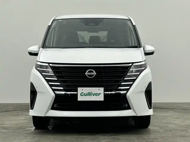 日産 セレナ e－パワー ハイウェイスター V 群馬県 2025(令7)年 0.1千km プリズムホワイト 登録済未使用車　純正１２．３インチナビ　全方位カメラ　後席モニター　両側パワスラ　追従クルコン　ワイヤレス充電　ＬＥＤヘッドライト　踏み間違い衝突防止　車線逸脱防止　純正ＡＷ　前後ドラレコ　ＥＴＣ