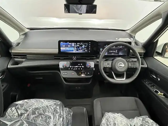 日産 セレナ e－パワー ハイウェイスター V 群馬県 2025(令7)年 0.1千km プリズムホワイト 登録済未使用車　純正１２．３インチナビ　全方位カメラ　後席モニター　両側パワスラ　追従クルコン　ワイヤレス充電　ＬＥＤヘッドライト　踏み間違い衝突防止　車線逸脱防止　純正ＡＷ　前後ドラレコ　ＥＴＣ