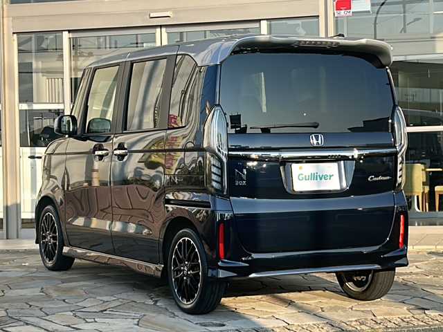 ホンダ Ｎ ＢＯＸ カスタム L ターボ 静岡県 2021(令3)年 2.6万km ミッドナイトブルービームM 純正8インチナビ/・DVD/CD/・FM/AM/・フルセグTV/・Bluetooth/・SD/Music Rack/主要装備/・パドルシフト/・バックカメラ/・両側パワースライドドア/・ＬＥＤヘッドライト/・前後純正ドライブレコーダー/・ビルトインＥＴＣ２．０/・コーナーセンサー/・ホンダセンシング/・レーダークルコン/・運転席+助手席シートヒーター/・オートハイビーム/・コーディネートスタイル/・フルプライムスムースシート/・サイドカーテンエアバッグ