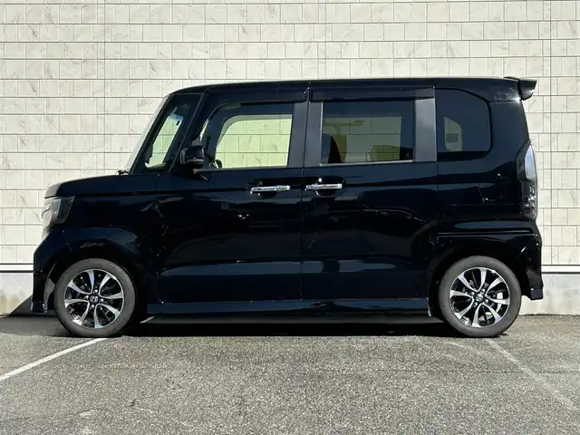 ホンダ Ｎ ＢＯＸ カスタム G L ホンダセンシング 富山県 2019(平31)年 3.8万km クリスタルブラックパール 純正８型ナビ/フルセグＴＶ／Ｂｌｕｅｔｏｏｔｈ/バックカメラ/両側パワースライドドア/レーダークルーズコントロール/レーンキープアシスト/ナビ連動前後ドライブレコーダー/ＬＥＤヘッドライト/ＥＴＣ/純正ＡＷ１４インチ/走行ＴＶ可/純正フロアマット/スマートキー/プッシュスタート/スペアキー1本/ドアバイザー/保証書有り