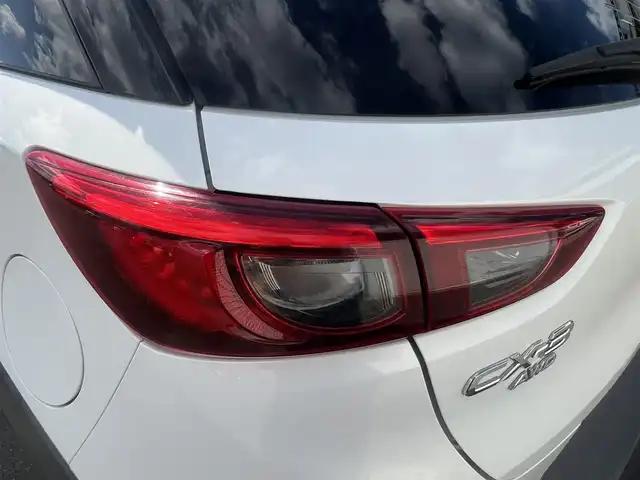マツダ ＣＸ－３ XD ツーリング Lパッケージ 秋田県 2015(平27)年 9.5万km クリスタルホワイトパールマイカ ４WD/ターボ/衝突軽減システム/LEDヘッドライト/純正SDナビ/フルセグ/バックカメラ/マツダ純正18インチアルミ（夏タイヤ装着）/スマートキー/純正エンジンスターター/アイドリングストップ/プッシュスタート/クルーズコントロール追従走行有/レーンキープアシスト/オートマチックハイビーム/AFS（アダプティブ・フロントライティング・システム）/MTモード付AT/ステアリングスイッチ/パドルシフト/ブラインドスポットモニター/前席シートヒーター/ETC/純正フロアマット/純正ドアバイザー/オートライト/オートエアコン/パワーステアリング/パワーウィンドウ/横滑り防止/盗難防止装置/寒冷地仕様/電動格納ウィンカーミラー/キーレスエントリー/保証書/取扱説明書/記録簿/スペアキー1本有