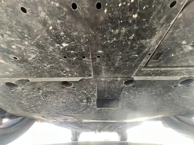 マツダ ＣＸ－３ XD ツーリング Lパッケージ 秋田県 2015(平27)年 9.5万km クリスタルホワイトパールマイカ ４WD/ターボ/衝突軽減システム/LEDヘッドライト/純正SDナビ/フルセグ/バックカメラ/マツダ純正18インチアルミ（夏タイヤ装着）/スマートキー/純正エンジンスターター/アイドリングストップ/プッシュスタート/クルーズコントロール追従走行有/レーンキープアシスト/オートマチックハイビーム/AFS（アダプティブ・フロントライティング・システム）/MTモード付AT/ステアリングスイッチ/パドルシフト/ブラインドスポットモニター/前席シートヒーター/ETC/純正フロアマット/純正ドアバイザー/オートライト/オートエアコン/パワーステアリング/パワーウィンドウ/横滑り防止/盗難防止装置/寒冷地仕様/電動格納ウィンカーミラー/キーレスエントリー/保証書/取扱説明書/記録簿/スペアキー1本有
