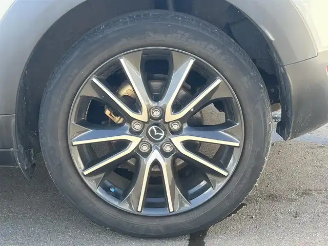 マツダ ＣＸ－３ XD ツーリング Lパッケージ 秋田県 2015(平27)年 9.5万km クリスタルホワイトパールマイカ ４WD/ターボ/衝突軽減システム/LEDヘッドライト/純正SDナビ/フルセグ/バックカメラ/マツダ純正18インチアルミ（夏タイヤ装着）/スマートキー/純正エンジンスターター/アイドリングストップ/プッシュスタート/クルーズコントロール追従走行有/レーンキープアシスト/オートマチックハイビーム/AFS（アダプティブ・フロントライティング・システム）/MTモード付AT/ステアリングスイッチ/パドルシフト/ブラインドスポットモニター/前席シートヒーター/ETC/純正フロアマット/純正ドアバイザー/オートライト/オートエアコン/パワーステアリング/パワーウィンドウ/横滑り防止/盗難防止装置/寒冷地仕様/電動格納ウィンカーミラー/キーレスエントリー/保証書/取扱説明書/記録簿/スペアキー1本有