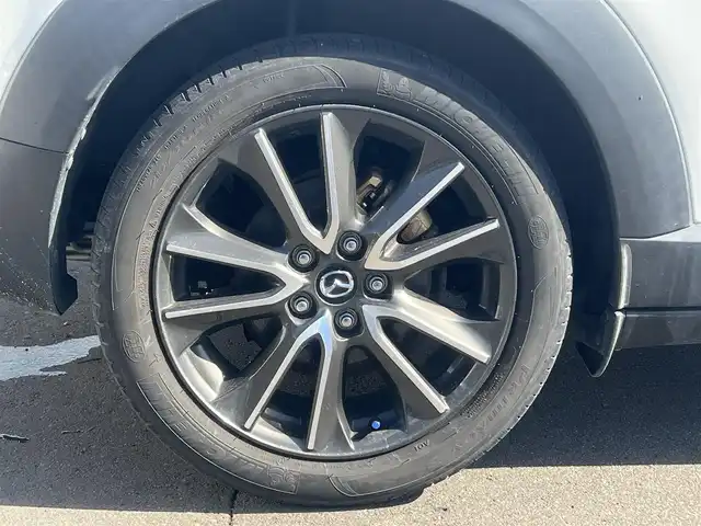 マツダ ＣＸ－３ XD ツーリング Lパッケージ 秋田県 2015(平27)年 9.5万km クリスタルホワイトパールマイカ ４WD/ターボ/衝突軽減システム/LEDヘッドライト/純正SDナビ/フルセグ/バックカメラ/マツダ純正18インチアルミ（夏タイヤ装着）/スマートキー/純正エンジンスターター/アイドリングストップ/プッシュスタート/クルーズコントロール追従走行有/レーンキープアシスト/オートマチックハイビーム/AFS（アダプティブ・フロントライティング・システム）/MTモード付AT/ステアリングスイッチ/パドルシフト/ブラインドスポットモニター/前席シートヒーター/ETC/純正フロアマット/純正ドアバイザー/オートライト/オートエアコン/パワーステアリング/パワーウィンドウ/横滑り防止/盗難防止装置/寒冷地仕様/電動格納ウィンカーミラー/キーレスエントリー/保証書/取扱説明書/記録簿/スペアキー1本有