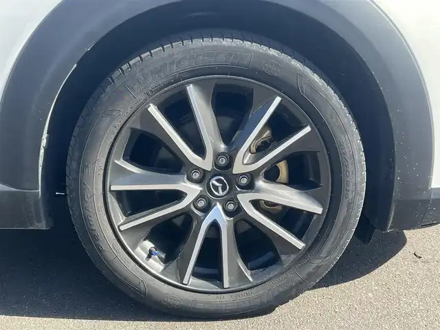 マツダ ＣＸ－３ XD ツーリング Lパッケージ 秋田県 2015(平27)年 9.5万km クリスタルホワイトパールマイカ ４WD/ターボ/衝突軽減システム/LEDヘッドライト/純正SDナビ/フルセグ/バックカメラ/マツダ純正18インチアルミ（夏タイヤ装着）/スマートキー/純正エンジンスターター/アイドリングストップ/プッシュスタート/クルーズコントロール追従走行有/レーンキープアシスト/オートマチックハイビーム/AFS（アダプティブ・フロントライティング・システム）/MTモード付AT/ステアリングスイッチ/パドルシフト/ブラインドスポットモニター/前席シートヒーター/ETC/純正フロアマット/純正ドアバイザー/オートライト/オートエアコン/パワーステアリング/パワーウィンドウ/横滑り防止/盗難防止装置/寒冷地仕様/電動格納ウィンカーミラー/キーレスエントリー/保証書/取扱説明書/記録簿/スペアキー1本有