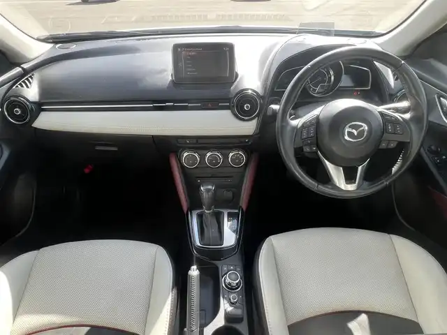 マツダ ＣＸ－３ XD ツーリング Lパッケージ 秋田県 2015(平27)年 9.5万km クリスタルホワイトパールマイカ ４WD/ターボ/衝突軽減システム/LEDヘッドライト/純正SDナビ/フルセグ/バックカメラ/マツダ純正18インチアルミ（夏タイヤ装着）/スマートキー/純正エンジンスターター/アイドリングストップ/プッシュスタート/クルーズコントロール追従走行有/レーンキープアシスト/オートマチックハイビーム/AFS（アダプティブ・フロントライティング・システム）/MTモード付AT/ステアリングスイッチ/パドルシフト/ブラインドスポットモニター/前席シートヒーター/ETC/純正フロアマット/純正ドアバイザー/オートライト/オートエアコン/パワーステアリング/パワーウィンドウ/横滑り防止/盗難防止装置/寒冷地仕様/電動格納ウィンカーミラー/キーレスエントリー/保証書/取扱説明書/記録簿/スペアキー1本有