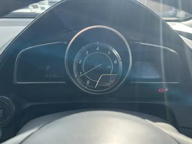マツダ ＣＸ－３ XD ツーリング Lパッケージ 秋田県 2015(平27)年 9.5万km クリスタルホワイトパールマイカ ４WD/ターボ/衝突軽減システム/LEDヘッドライト/純正SDナビ/フルセグ/バックカメラ/マツダ純正18インチアルミ（夏タイヤ装着）/スマートキー/純正エンジンスターター/アイドリングストップ/プッシュスタート/クルーズコントロール追従走行有/レーンキープアシスト/オートマチックハイビーム/AFS（アダプティブ・フロントライティング・システム）/MTモード付AT/ステアリングスイッチ/パドルシフト/ブラインドスポットモニター/前席シートヒーター/ETC/純正フロアマット/純正ドアバイザー/オートライト/オートエアコン/パワーステアリング/パワーウィンドウ/横滑り防止/盗難防止装置/寒冷地仕様/電動格納ウィンカーミラー/キーレスエントリー/保証書/取扱説明書/記録簿/スペアキー1本有